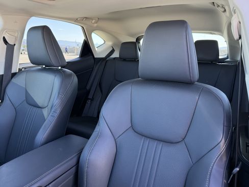 Used 2025 Lexus NX 250 FWD image 19