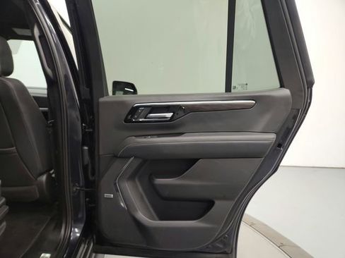 Used 2025 Chevrolet Tahoe Premier image 36