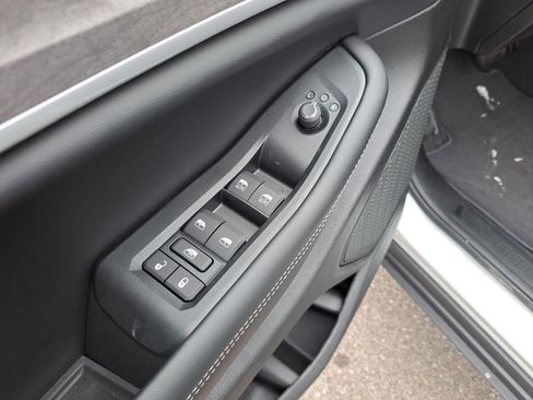 New 2025 Jeep Grand Cherokee L Limited image 23