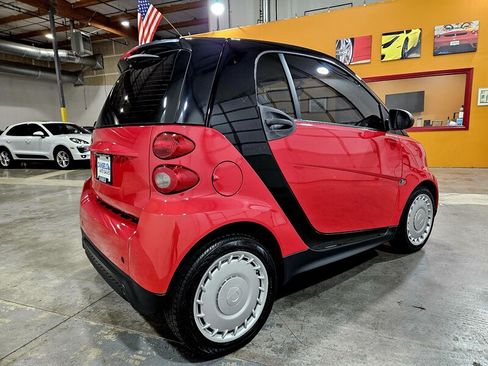 Used 2013 smart fortwo pure RWD image 8