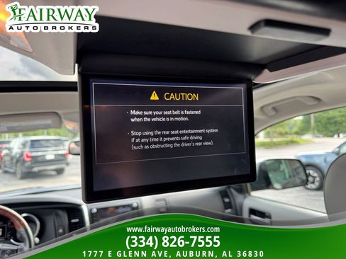 Used 2021 Toyota Sequoia Platinum AWD/4WD image 28