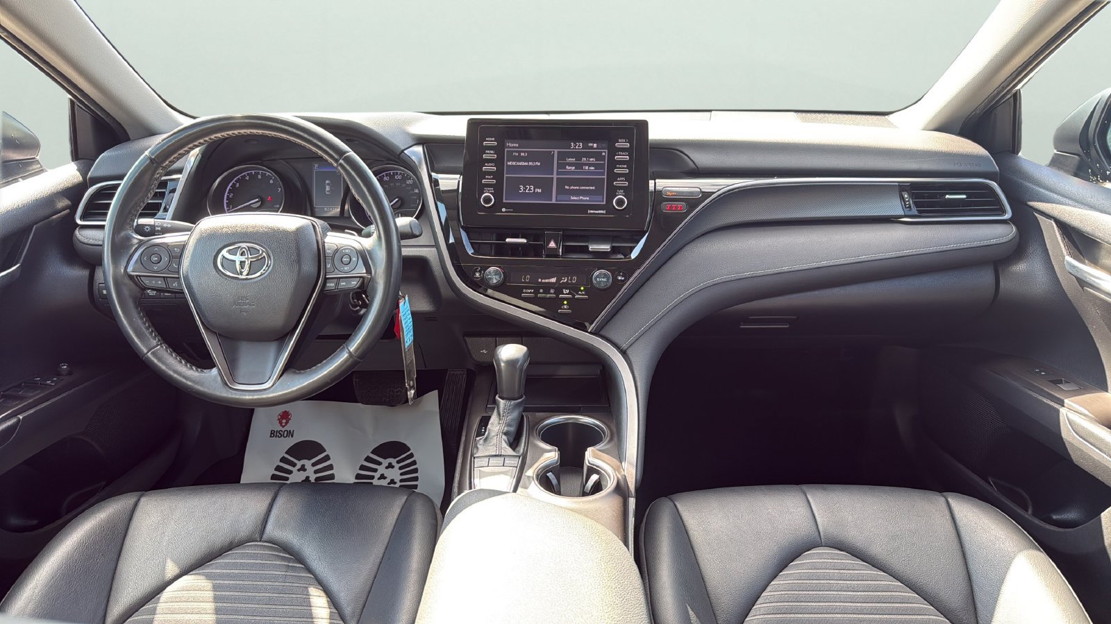 Used 2022 Toyota Camry SE w/ Carpet Mat Package (TMS) FWD image 21