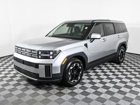 Used 2024 Hyundai Santa Fe SE image 3