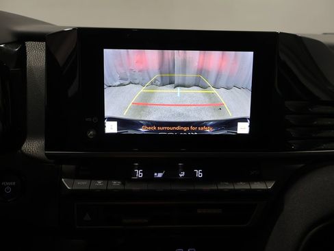 Used 2025 Toyota Camry LE image 28