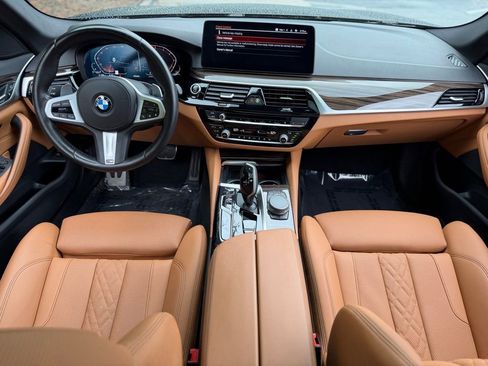 Used 2022 BMW 530i w/ M Sport Package RWD image 41