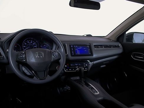 Used 2018 Honda HR-V EX image 12