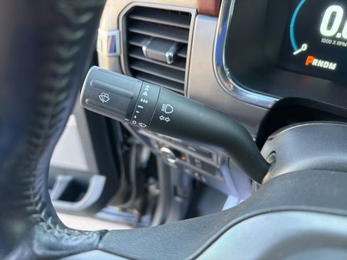 Used 2021 Ford F150 Lariat w/ Max Trailer Tow Package image 23