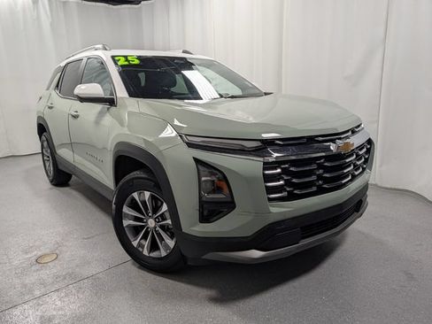 Certified 2025 Chevrolet Equinox LT w/ Convenience Package II AWD/4WD image 2