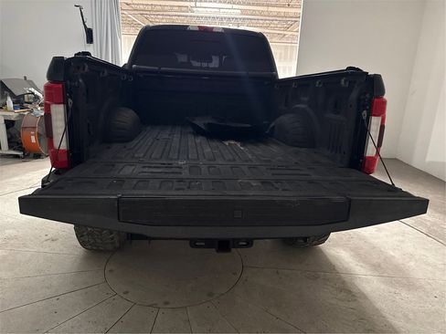 Used 2017 Ford F350 Platinum w/ Platinum Ultimate Package image 13