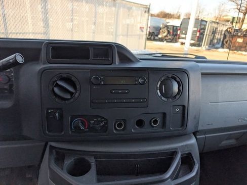 Used 2014 Ford E-350 and Econoline 350 Super Duty image 13