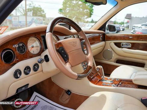 Used 2005 Bentley Arnage RL RWD image 18