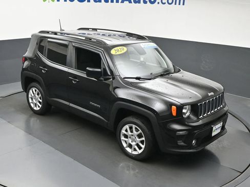 Used 2020 Jeep Renegade Latitude w/ Cold Weather Group AWD/4WD image 3