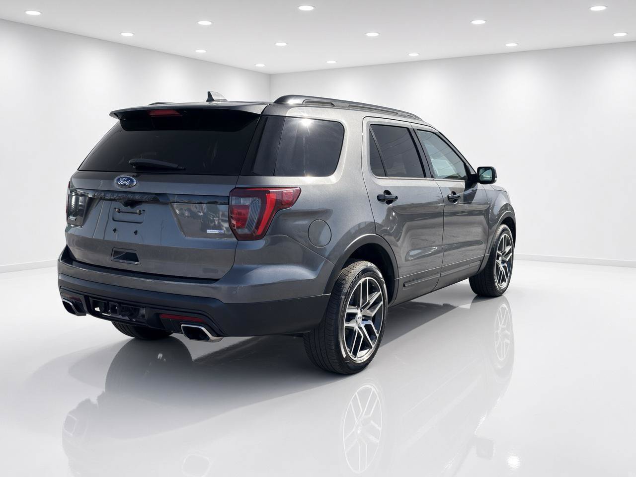 Used 2017 Ford Explorer Sport w/ Equipment Group 401A AWD/4WD image 6