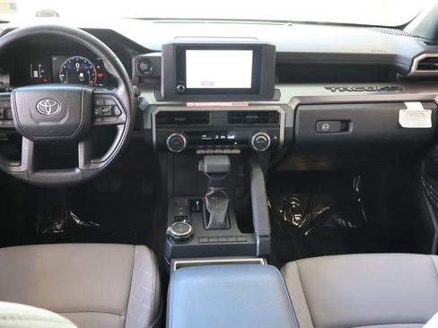 Used 2026 Toyota Tacoma SR5 AWD/4WD image 16