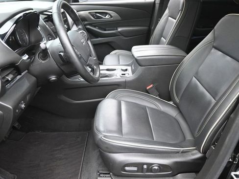 Used 2023 Chevrolet Traverse Premier w/ Redline Edition image 18