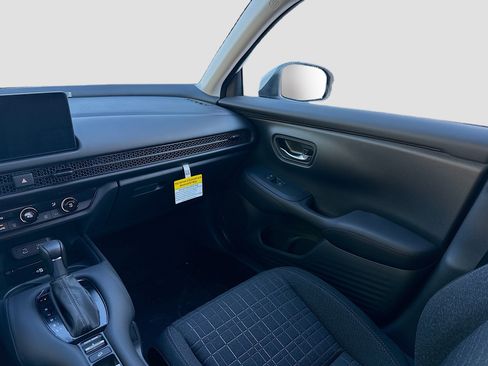 New 2026 Honda HR-V LX image 18