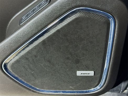 Used 2017 Chevrolet Suburban LT image 17