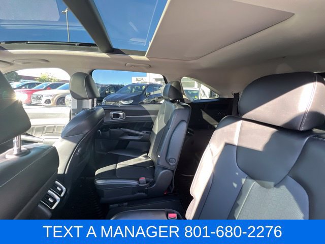 Used 2021 Kia Sorento SX AWD/4WD image 36