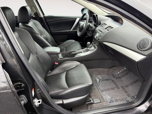 Used 2011 MAZDA MAZDA3 s Grand Touring w/ Tech Pkg image 19