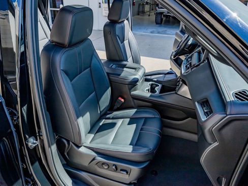 Used 2021 Chevrolet Tahoe RST w/ Luxury Package AWD/4WD image 31