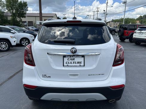 Used 2020 Buick Encore Preferred w/ Safety Package FWD image 14