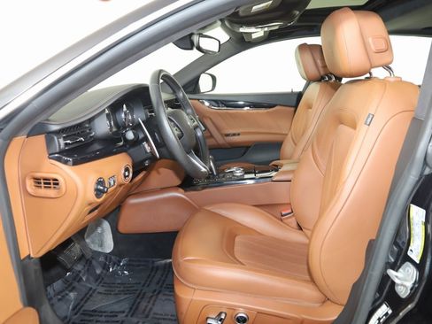 Used 2023 Maserati Quattroporte Modena Q4 image 12