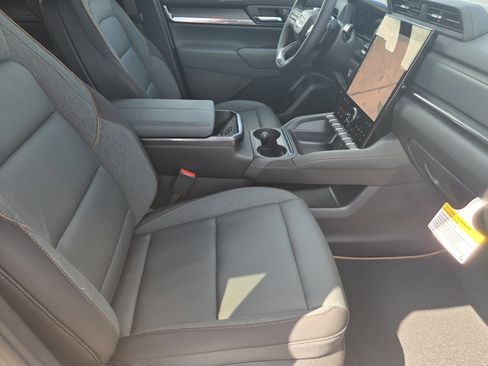 New 2026 GMC Terrain AT4 w/ Convenience Package III image 10