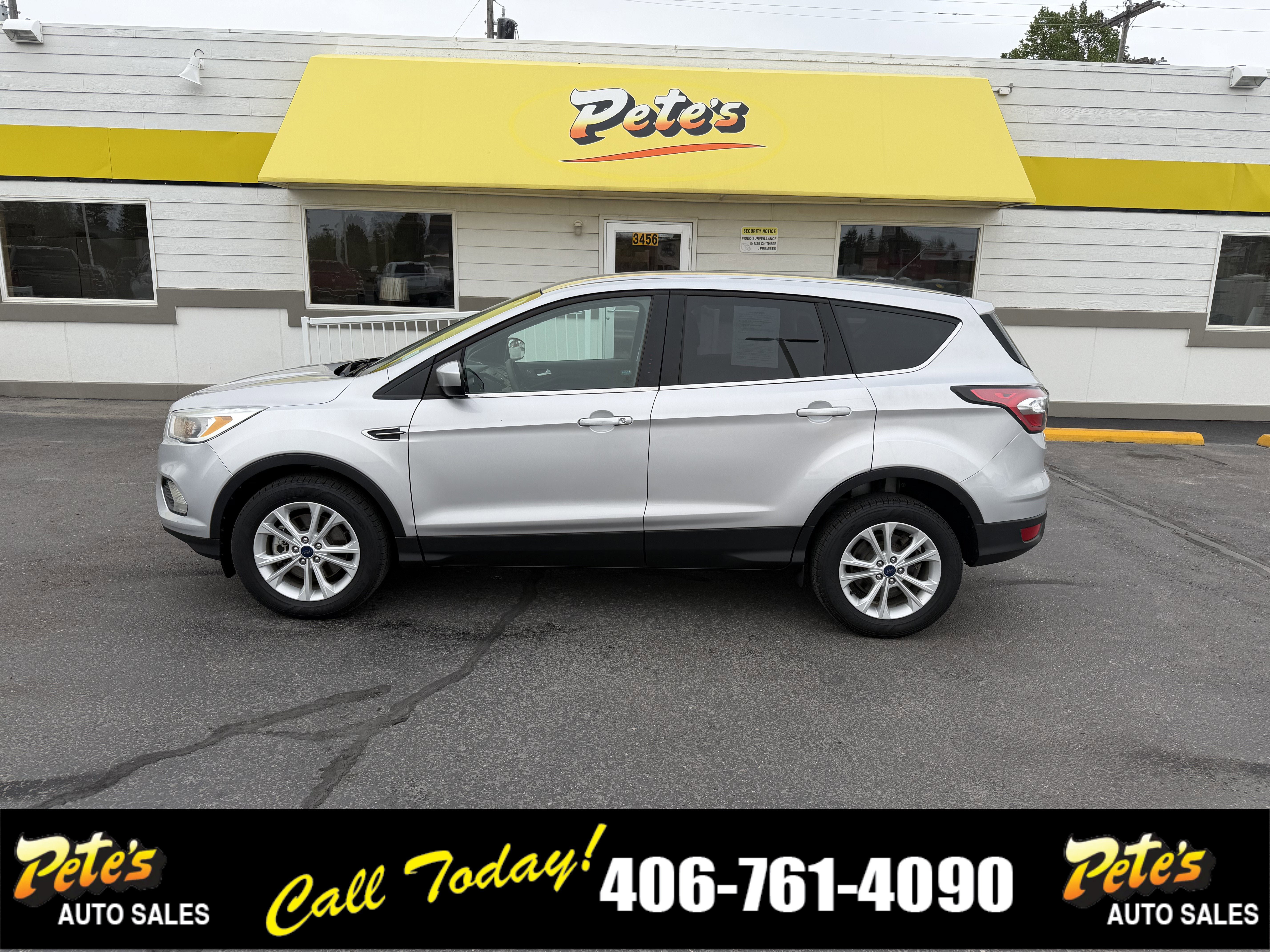 Used 2017 Ford Escape SE AWD/4WD image 1