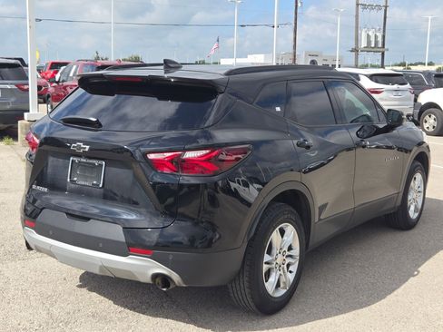 Used 2022 Chevrolet Blazer LT FWD image 3