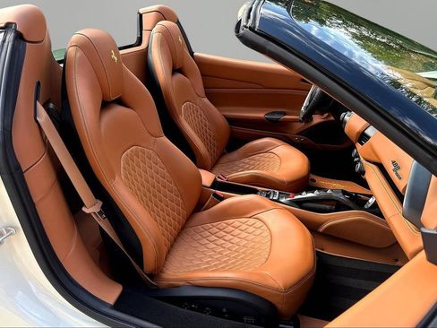 Used 2018 Ferrari 488 Spider RWD image 23