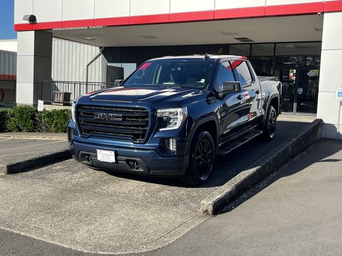 Used 2021 GMC Sierra 1500 Elevation w/ LPO, Elevation Black Package AWD/4WD image 3
