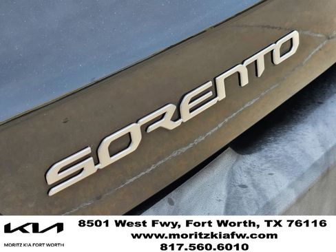 Used 2023 Kia Sorento LX FWD image 11