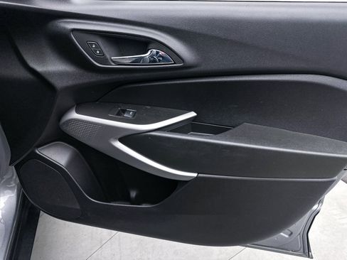 Used 2024 Chevrolet Trax RS w/ Driver Confidence Package image 22