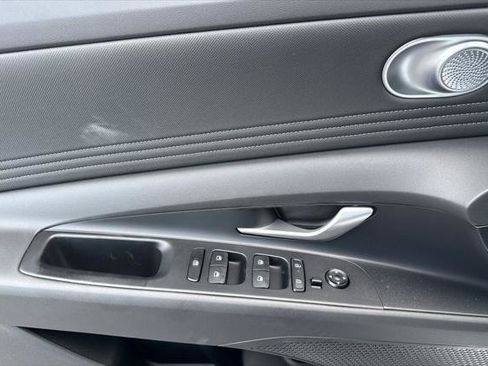 New 2025 Hyundai Elantra SEL image 8