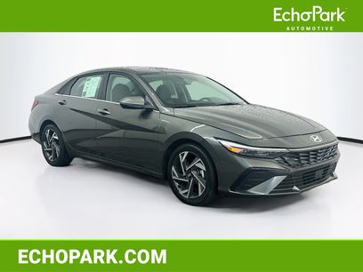 Used 2025 Hyundai Elantra Limited