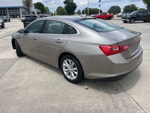 Used 2025 Chevrolet Malibu LT FWD image 4
