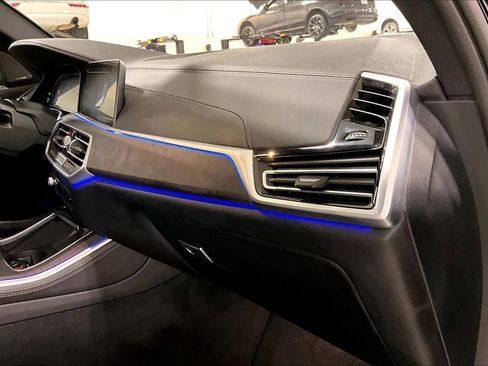 Used 2021 BMW X5 xDrive40i w/ M Sport Package image 19