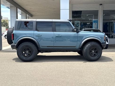 Used 2021 Ford Bronco First Edition AWD/4WD image 2