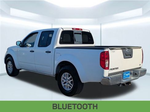 Used 2019 Nissan Frontier SV image 4