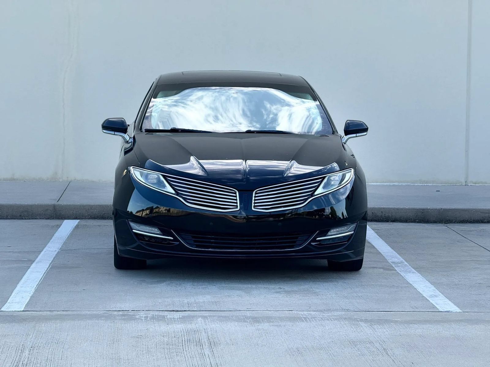 Used 2013 Lincoln MKZ FWD image 2
