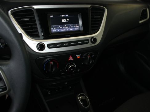 Used 2022 Hyundai Accent SE image 20