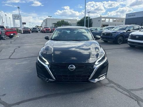 Used 2024 Nissan Altima 2.5 SV AWD/4WD image 4