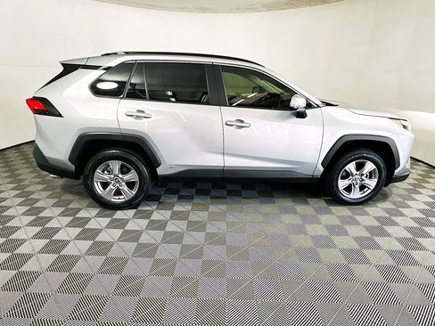 Used 2025 Toyota RAV4 XLE image 2