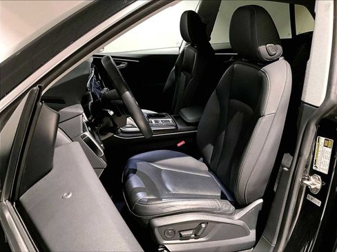 Used 2022 Audi Q8 Premium Plus w/ Premium Plus Package image 8