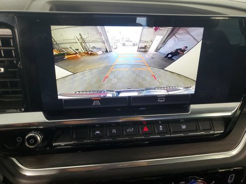 Used 2025 GMC Sierra 1500 SLT RWD image 21