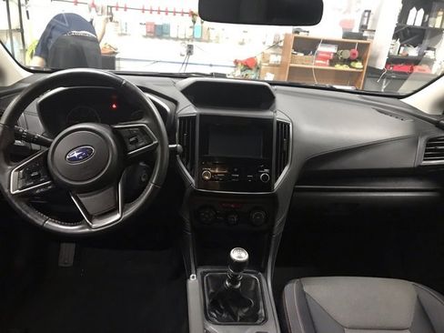 Used 2019 Subaru Crosstrek 2.0i Premium image 11