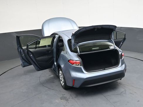 Used 2025 Toyota Corolla LE image 47