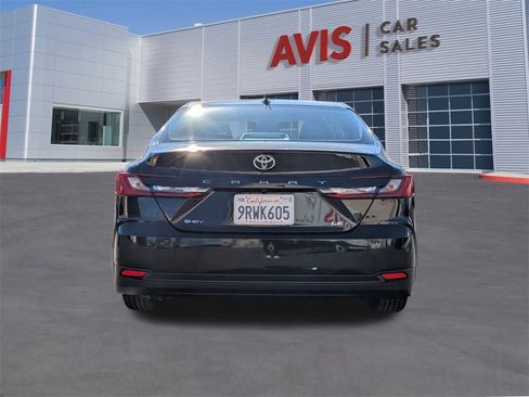 Used 2025 Toyota Camry LE image 7