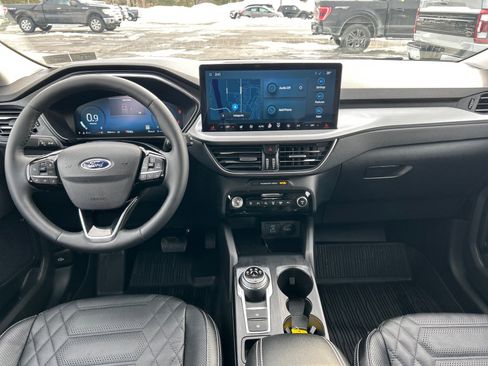 Certified 2023 Ford Escape Platinum w/ Premium Technology Package image 3