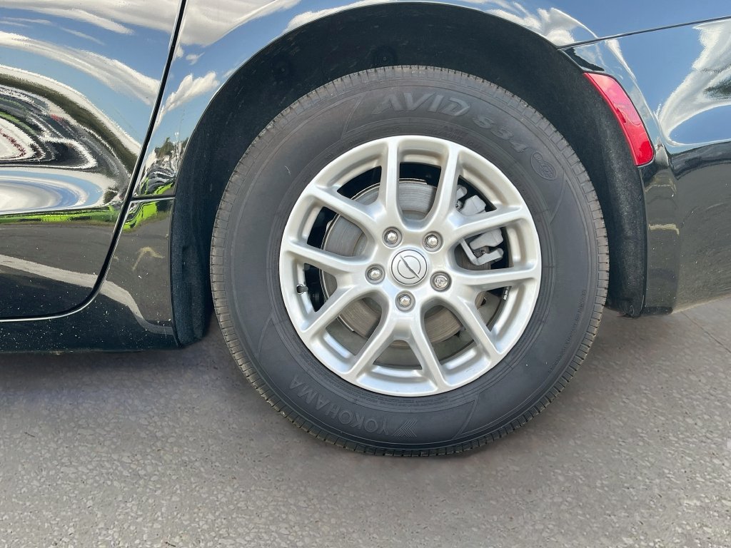 New 2026 Chrysler Voyager LX FWD image 30